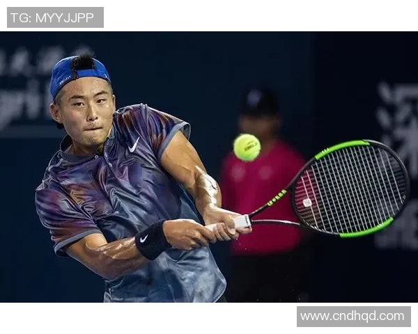 张择的网球之路：从青涩少年到职业赛场的奋斗与荣耀