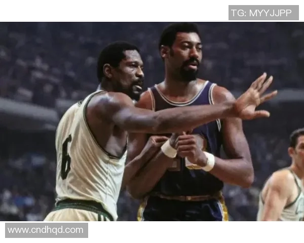 张伯伦身高的传奇故事与篮球历史的深远影响 张伯伦身高的传奇故事与篮球历史的深远影响